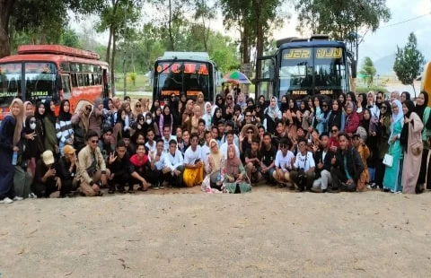 SMK PANCASILA Kumpai Ambangah Adakan tour Religi Hingga Refreshing. Foto/istimewa. 