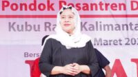 Kunjungan ke Pesantren Darul Ulum Kubu Raya, Puan Maharani Bagikan Sederet Bantuan