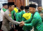 Kapolres Arief Hidayat Hadiri Pelepasan Calon Jamaah Haji Kabupaten Kubu Raya