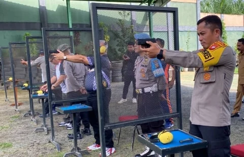 Polres Kubu Raya Gelar Lomba Menembak Dengan Forkopimda. Foto/Istimewa. 