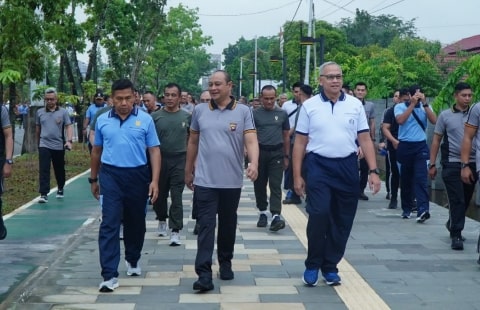 Perkuat Soliditas TNI dan Polri, Kapolda Kalbar Adakan Olah Raga Bersama