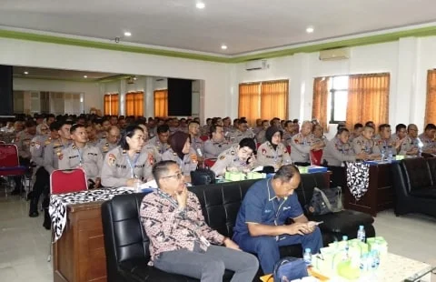 Karo SDM Polda Kalbar Buka Pelatihan Keterampilan Bagi Pegawai Negeri. Foto/Istimewa. 