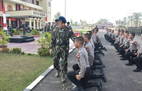 Upacara Pembinaan Tradisi Bintara Remaja Polda Kalbar TA 2023. Foto/Istimewa. 