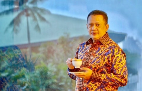 Bambang Soesatyo Ketua MPR RI/Ketua Dewan Pembina Perhimpunan Alumni Doktor Ilmu Hukum UNPAD/Dosen Pascasarjana Fakultas Hukum Universitas Borobudur Jakarta, Universitas Terbuka (UT) dan Universitas Perwira Purbalingga (UNPERBA)