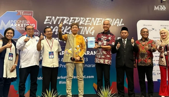 Ganjar Pranowo Jadi Pemimpin Kreatif dan Inovatif, IMF Berikan Gelar Gubernur Punakawan.