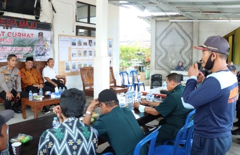 Jumat Curhat: Polisi Ajak Warga Kubu Raya Bersinergi Tangani Karhutla Hingga Menjaga Situasi Kamtibmas. Foto/Istimewa. 