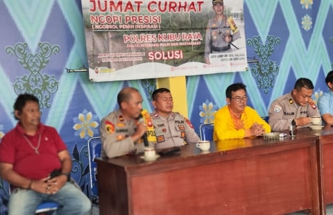 Jumat Curhat: Polisi Ajak Masyarakat Rasau Jaya Berkontribusi Dalam Pencegahan Karhutla