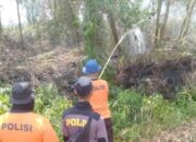 Polisi Dan Stakeholder Upayakan Pemadaman Api di Kecamatan Sungai Raya