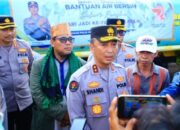 Humas Polri Rayakan Hari Jadi Ke-72 Dengan Berbagi Air Bersih