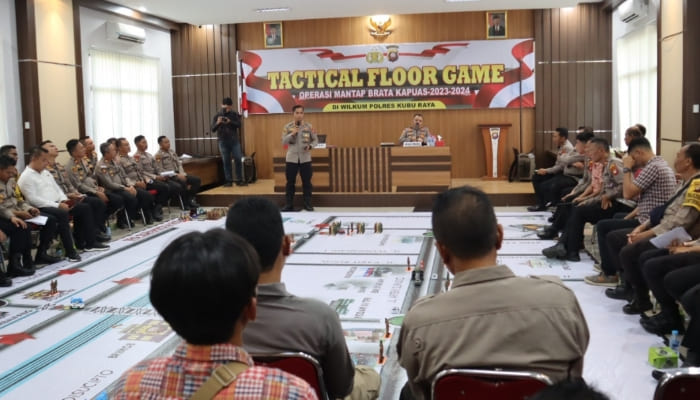 Susun Strategi Mantap Brata Kapuas 2024, Kapolres Kubu Raya Pimpin Tactical Floor Game.