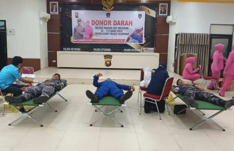 Sambut HUT Polairud, Satpolairud Ketapang Gelar Donor Darah