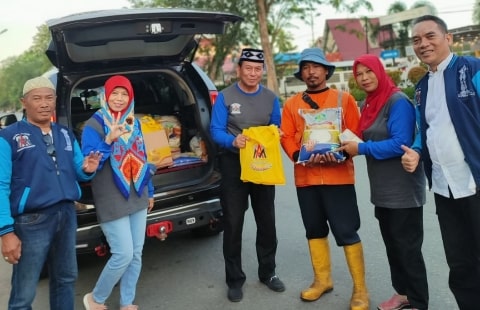 FKIA SMA 3 Pontianak Bagikan 1000 Takjil dan Sembako di Bulan Suci Ramadhan