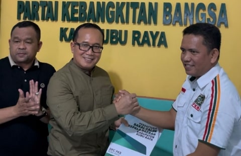 Serius Maju Pilkada Kubu Raya, Sujiwo Kembalikan Formulir Pencalonan ke PKB dan PPP