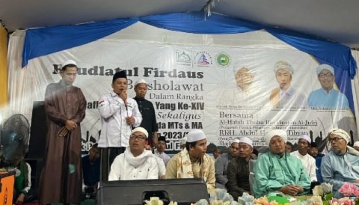 LAZISNU KALBAR Salurkan Beasiswa Tahfidz 30 Juz dan Beasiswa Kurang Mampu