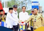 AHY Dampingi Presiden Jokowi Resmikan Jalan Tol Pekanbaru-Padang