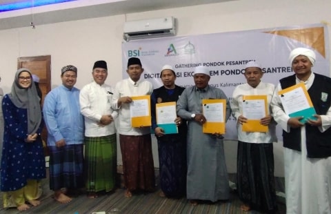 BSI Ajak Asparagus Kalbar Tumbuh Kembangkan Ekosistem Ekonomi Syariah Di Pondok Pesantren. Foto/Istimewa. 