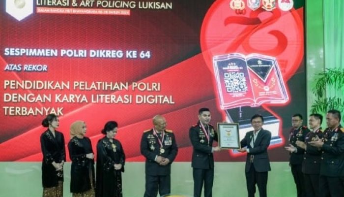 Sespim Lemdiklat Polri Gelar Kegiatan Pemberian Rekor MURI Untuk Literasi dan Art Policing Lukisan