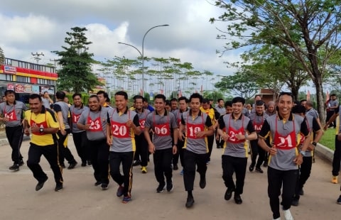 Polres Kubu Raya Gelar Tes Kesamaptaan Jasmani: Tingkatkan Kebugaran dan Kesiapan Operasional