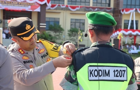 Siap Hadapi Pilkada 2024, Polres Kubu Raya Gelar Apel Mantap Praja Kapuas. Foto/Istimewa. 