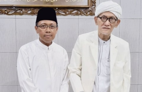 Ketua Tanfidiyah PCNU Ketapang, H Satuki dan Rois Aam PBNU, KH. Miftahul Achyar. 