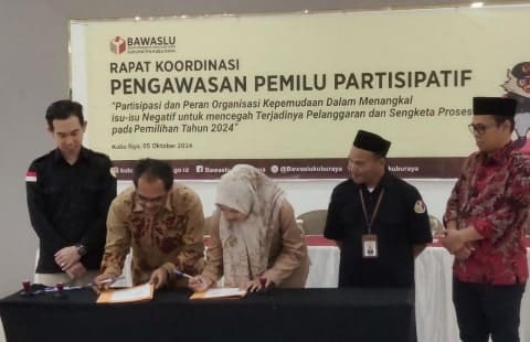 Badan Pengawas Pemilihan Umum (Bawaslu) Kabupaten Kubu Raya mengandeng organsasi masyarakat dan kepemudaan dalam rangka melakukan koordinasi dalam pengawasan Pemilu serentak tahun 2024, di Hotel Dangau, Kamis (26/10/2023).