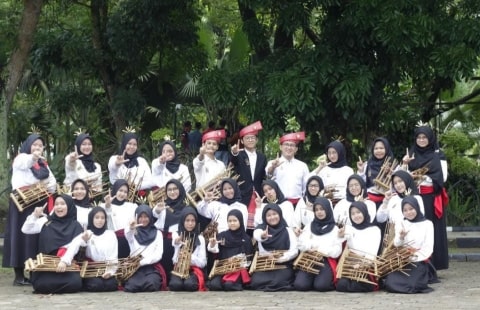 Gema Angklung MAN 2 Ikut Berpartisipasi Pada Acara Hari Puncak Membaca Kota Pontianak