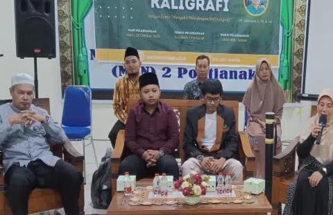 MAN 2 Pontianak Adakan Pelatihan Seni Kaligrafi Hadirkan Dosen IAIN Pontianak