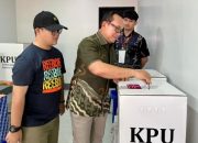 Nyoblos di TPS 12 Sungai Raya Dalam, Sujiwo Optimis Menangi Pilkada Kubu Raya