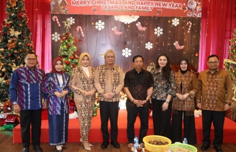 Silaturahmi Natal di Kediaman Lasarus, Pj Gubernur Kalbar Ajak Jaga Persatuan