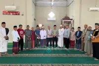 Bantu Penyelesaian Pembangunan, Sujiwo Sumbang Rp 100 Juta Untuk Masjid Awwaluddin. Foto/Istimewa. 