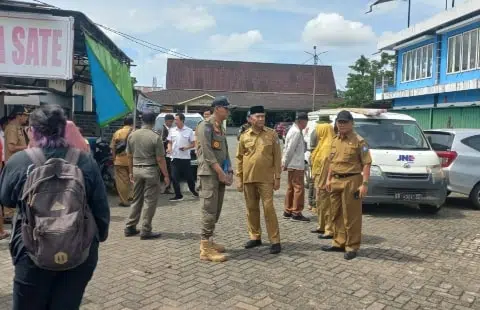 Pj Bupati Kubu Raya Tinjau Relokasi Pedagang di Desa Parit Baru. Foto/Istimewa. 