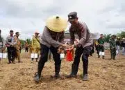 Polres Kubu Raya Laksanakan Tanam Jagung Secara Serentak di 8 Lokasi