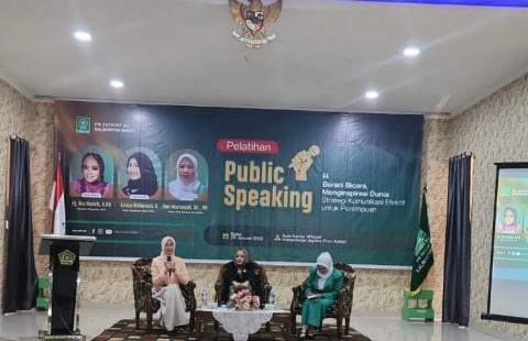 Fatayat NU Kalbar Gelar Pelatihan Publik Speaking: Strategi Komunikasi Efektif Untuk Perempuan