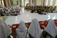 MTs Al-Madani Pontianak Sukses Gelar Peringatan Isra’ Mi’raj di Masjid Muhtadin Untan. Foto/Istimewa. 