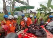 Warga Banjarmasin Melakukan Percobaan Bunuh Diri dari Tower SUTT Milik PLN