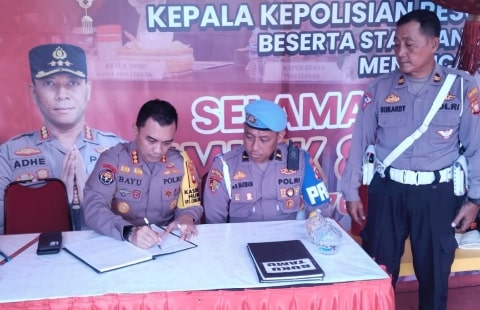 Kunjungi Pos Pengamanan Imlek 2576, Ini Pesan Kabidhumas Polda Kalbar