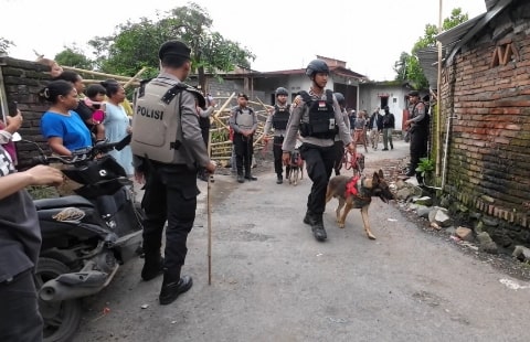 Polda NTB Gerebek Kampung Narkoba dan Amankan 29,72 Gram Sabu