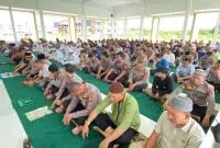 Sholat Jumat Perdana di Masjid Baitul Mukmin Polres Kubu Raya Dihadiri Habib Toha Al-Jufri. Foto/Istimewa. 