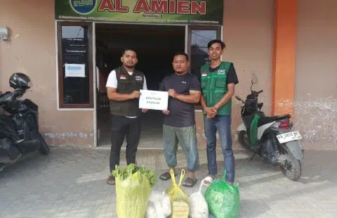 NU Care-LAZISNU kalbar Salurkan Sedekah Pangan di Panti Asuhan Al-Amien. Foto/Istimewa. 