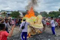 Ritual Pembakaran Naga di Kubu Raya Penutup Festival Cap Go Meh 2025. Foto/Istimewa. 