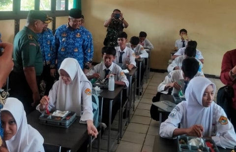 Kubu Raya Mulai Program Makan Bergizi Gratis, Tahap Awal Sasar 5.279 Siswa