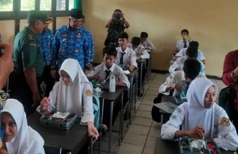 Kubu Raya Mulai Program Makan Bergizi Gratis, Tahap Awal Sasar 5.279 Siswa. Foto/Istimewa. 