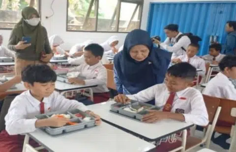 Pemkab Kubu Raya Launching Program Makan Bergizi Gratis di 15 Sekolah Negeri dan Ponpes. Foto/Istimewa. 