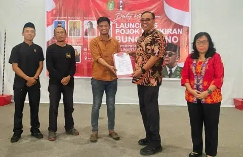 PA GMNI Pontianak Launching Pojok Pemikiran Bung Karno di Perpustakaan Daerah Provinsi Kalbar. Foto/Istimewa. 