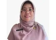 Kepala MAN 2 Pontianak, Hj. Yuliana