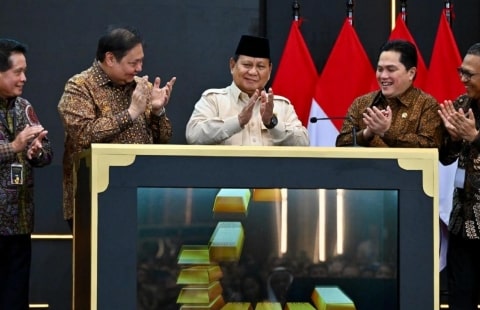 Presiden Prabowo Resmikan Layanan Bank Emas Pertama di Indonesia, Perkuat Kedaulatan Ekonomi