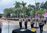 Polresta Pontianak Gelar Upacara Pelepasan Purna Bhakti Personel