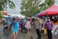 Polisi Amankan Aktifitas Masyarakat di Pasar Juadah Sungai Raya Selama Ramadhan. Foto/Istimewa. 