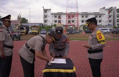 Sertijab Pejabat Utama dan Kapolsek di Polres Kubu Raya, Tingkatkan Profesionalisme Personel. Foto/Istimewa. 