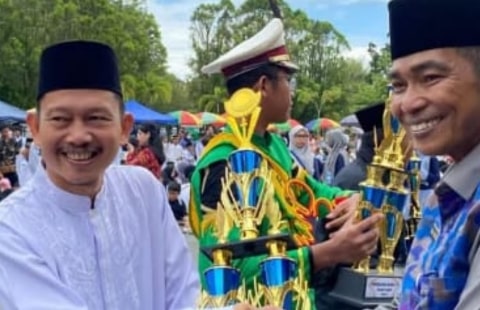 MAN 2 Pontianak Raih Juara 3 di Pawai Taaruf Ramadhan 1446 Hijriah